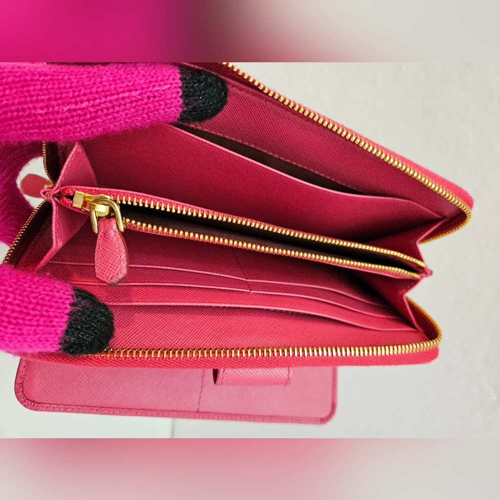 Prada wallet - Picture 10 of 16